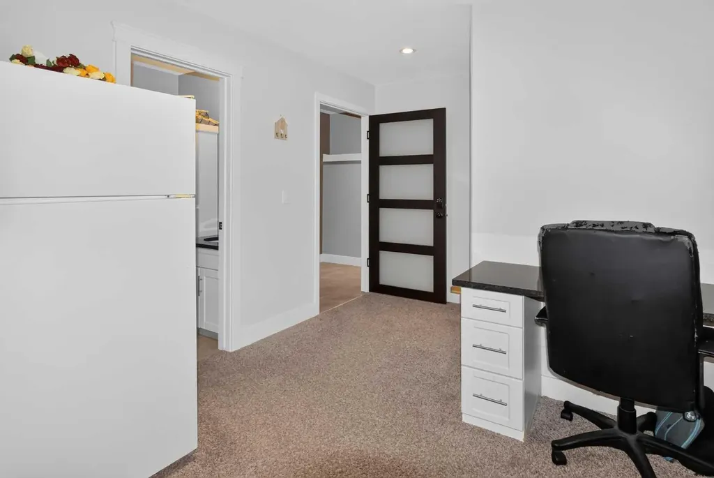 556 Sixmile Crescent S Lethbridge AB T1K5X2