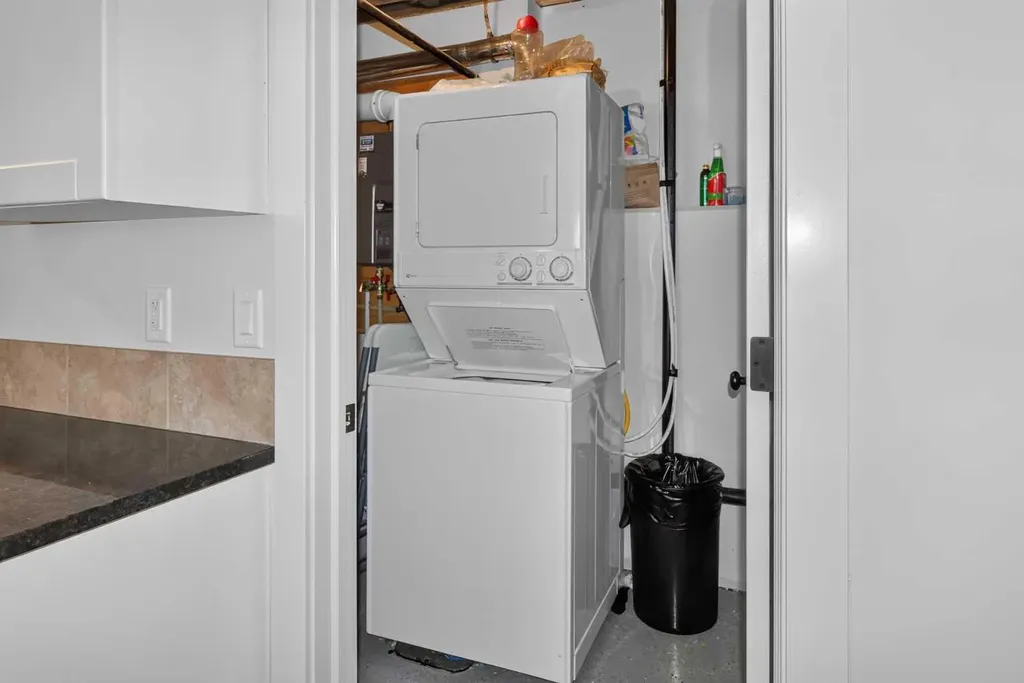 556 Sixmile Crescent S Lethbridge AB T1K5X2