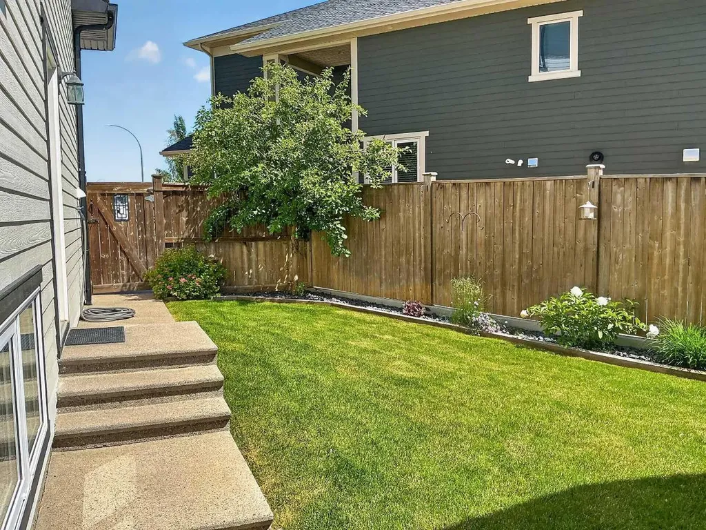 556 Sixmile Crescent S Lethbridge AB T1K5X2