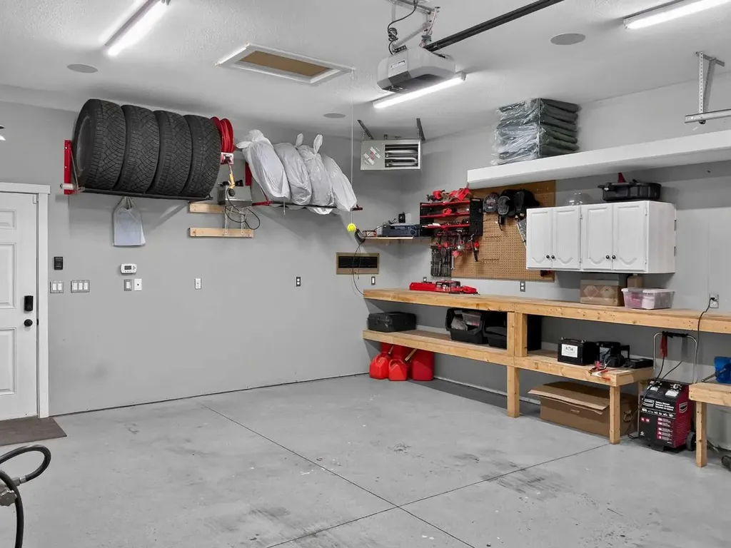 556 Sixmile Crescent S Lethbridge AB T1K5X2