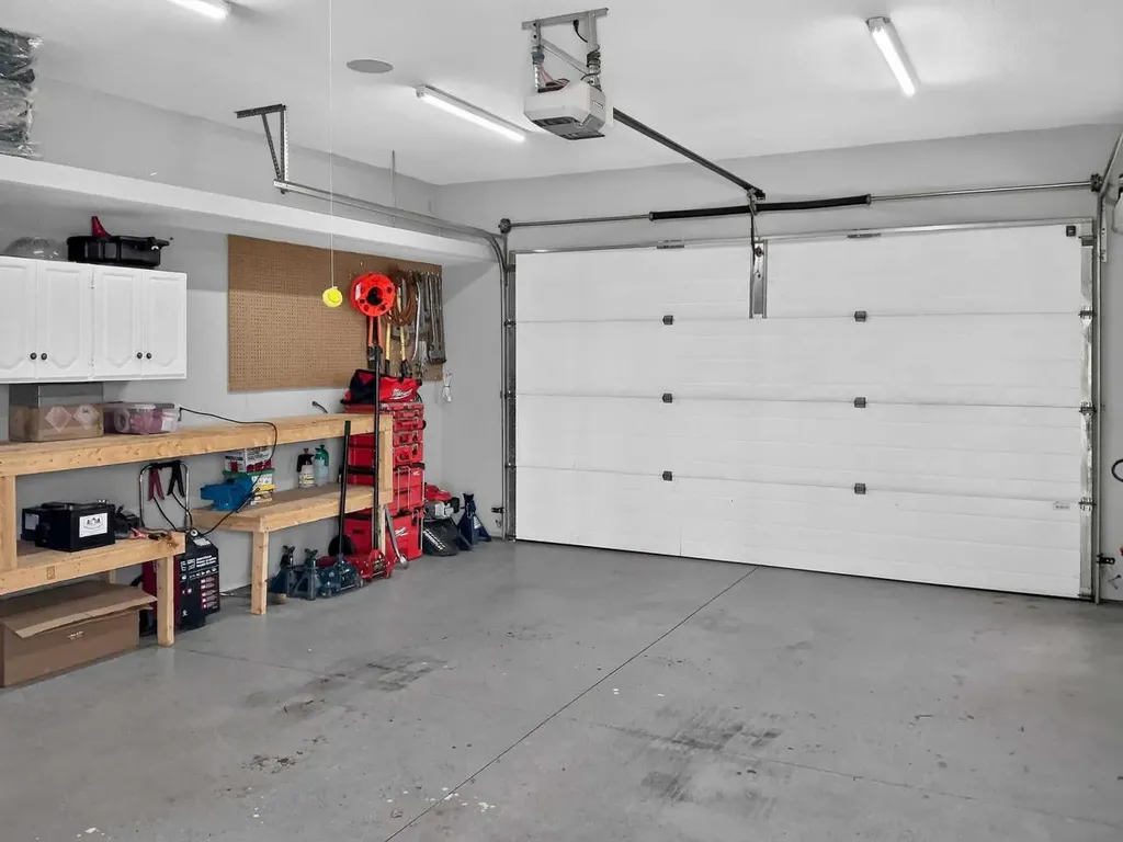 556 Sixmile Crescent S Lethbridge AB T1K5X2
