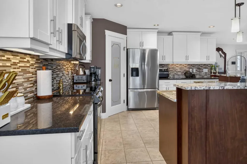 556 Sixmile Crescent S Lethbridge AB T1K5X2