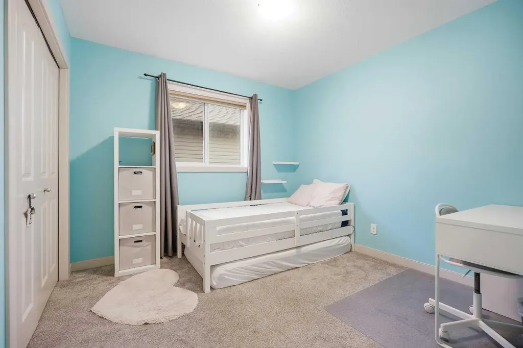 107 Everwoods Park SW Calgary AB T2Y 0G3
