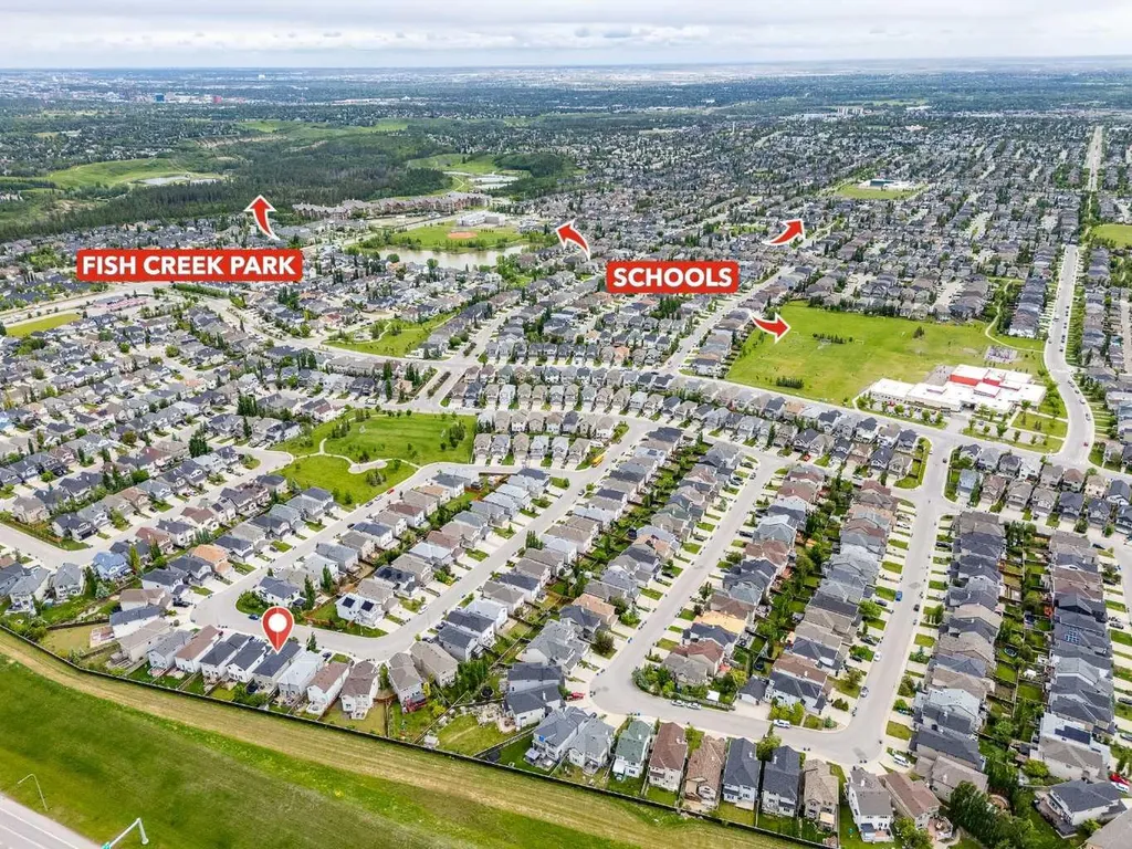 107 Everwoods Park SW Calgary AB T2Y 0G3