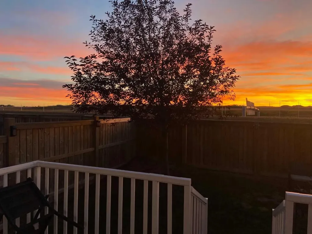 107 Everwoods Park SW Calgary AB T2Y 0G3