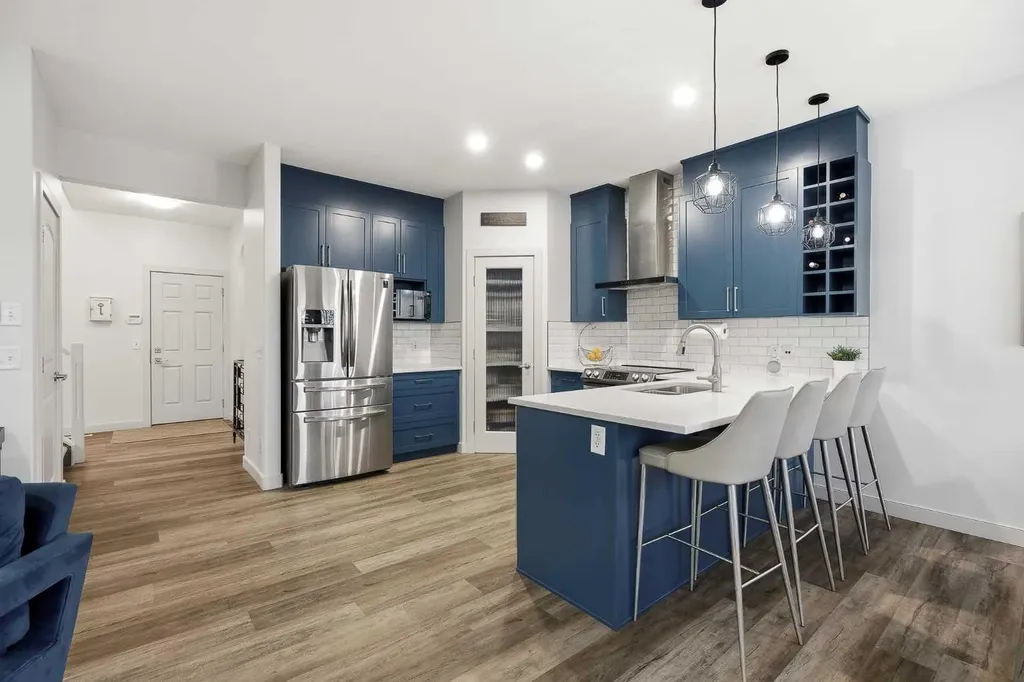 107 Everwoods Park SW Calgary AB T2Y 0G3