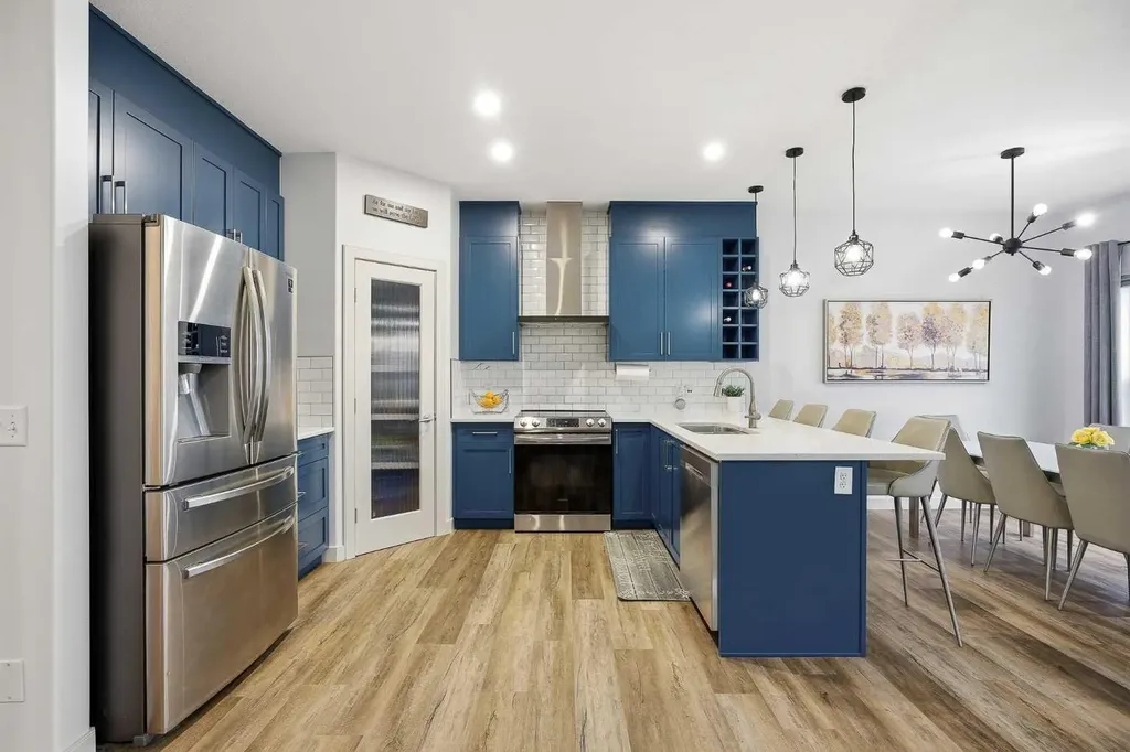107 Everwoods Park SW Calgary AB T2Y 0G3