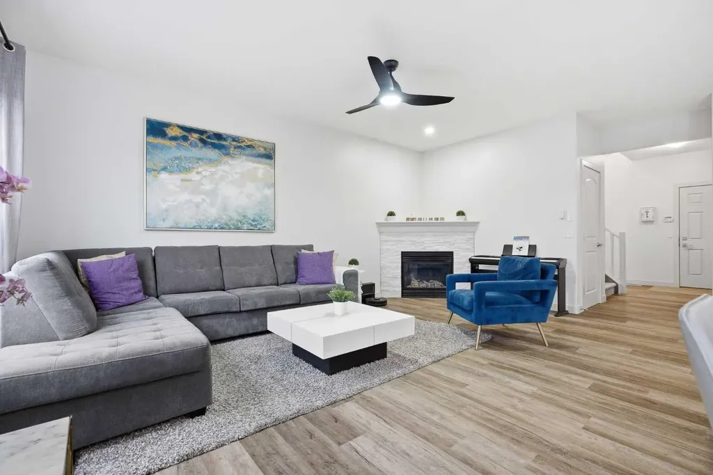 107 Everwoods Park SW Calgary AB T2Y 0G3