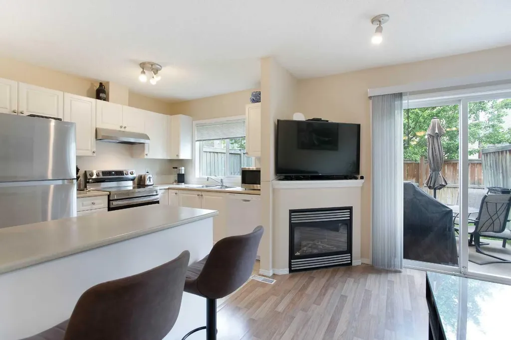 79 Citadel Point NW Calgary AB T3G2L5