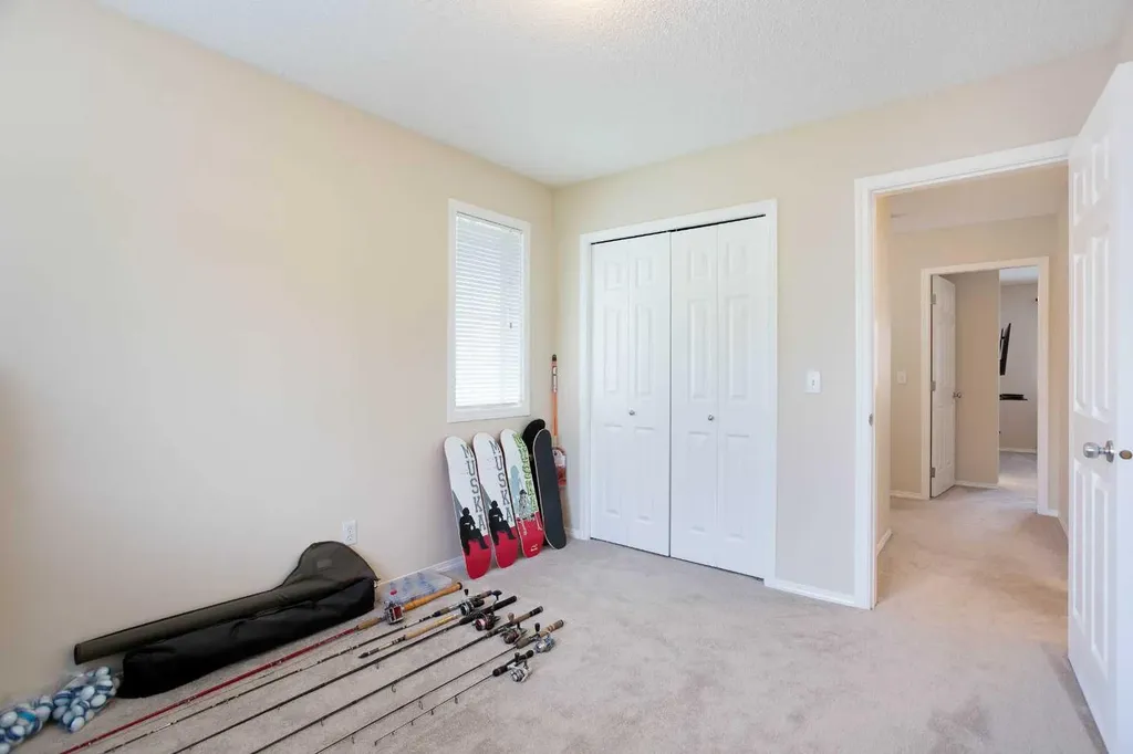 79 Citadel Point NW Calgary AB T3G2L5