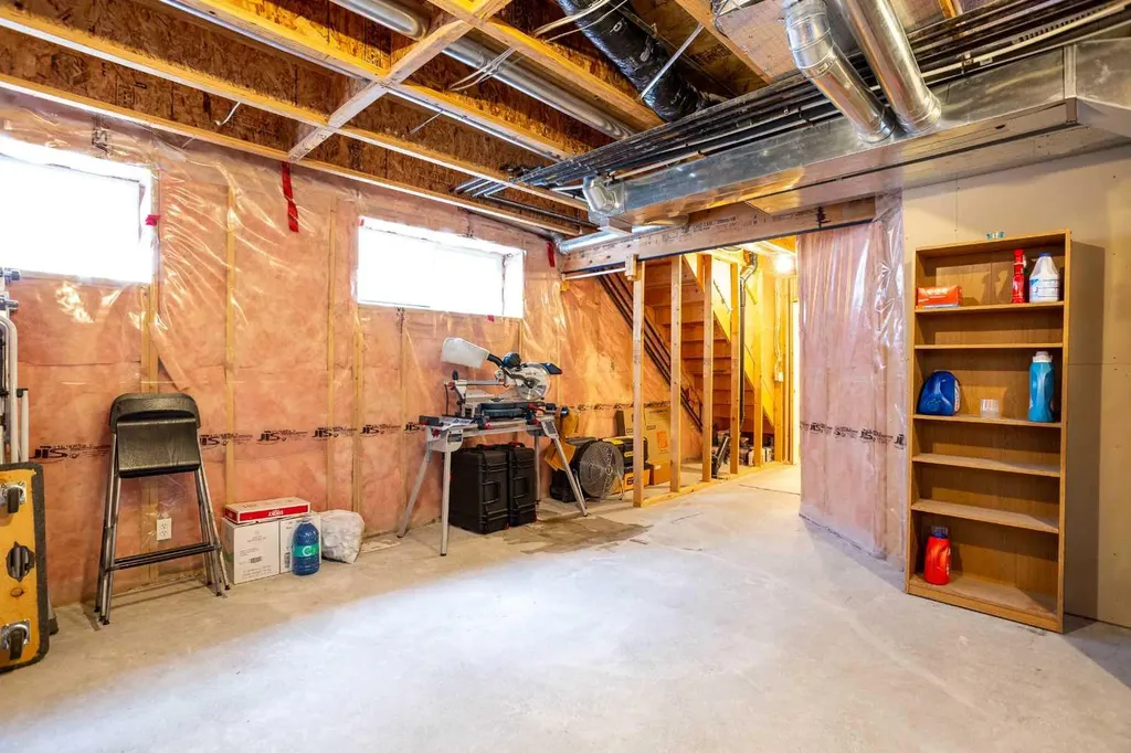 79 Citadel Point NW Calgary AB T3G2L5