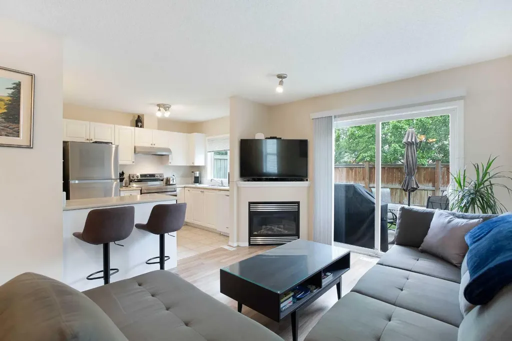 79 Citadel Point NW Calgary AB T3G2L5