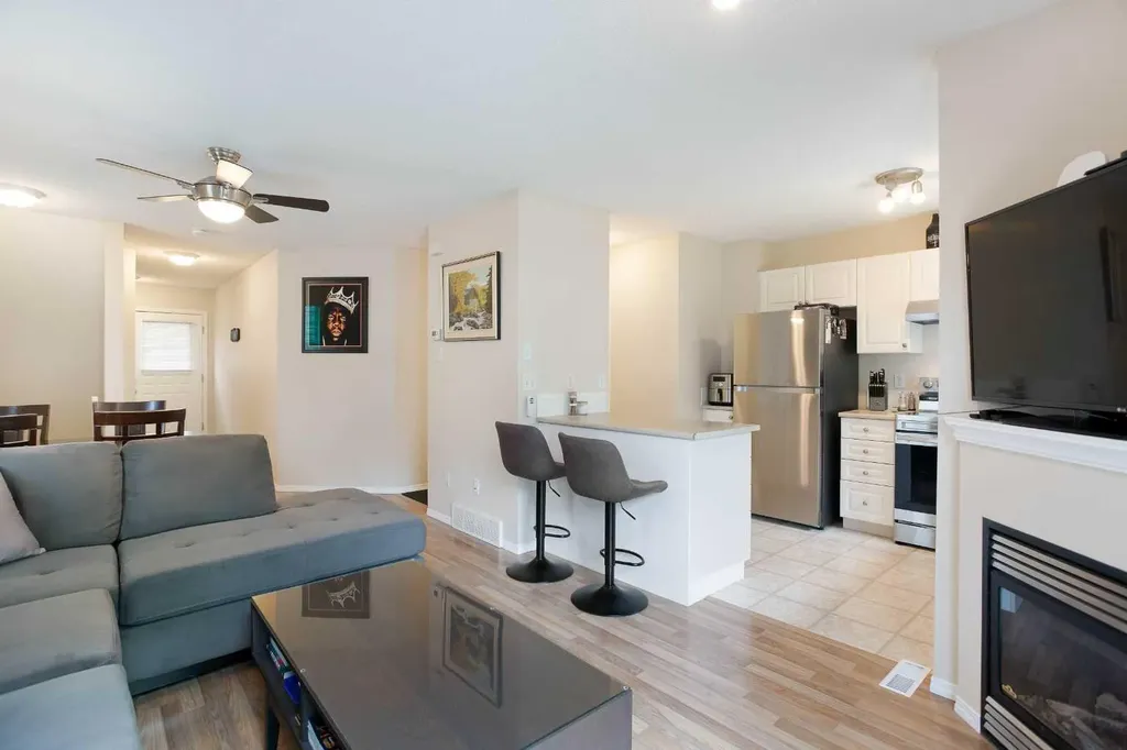 79 Citadel Point NW Calgary AB T3G2L5