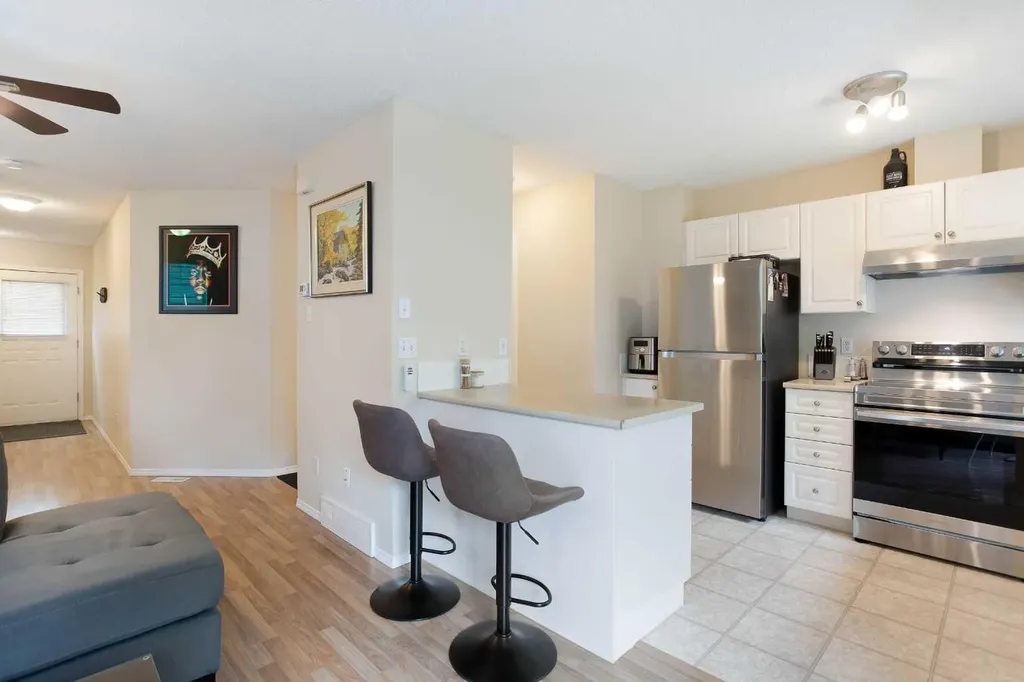79 Citadel Point NW Calgary AB T3G2L5