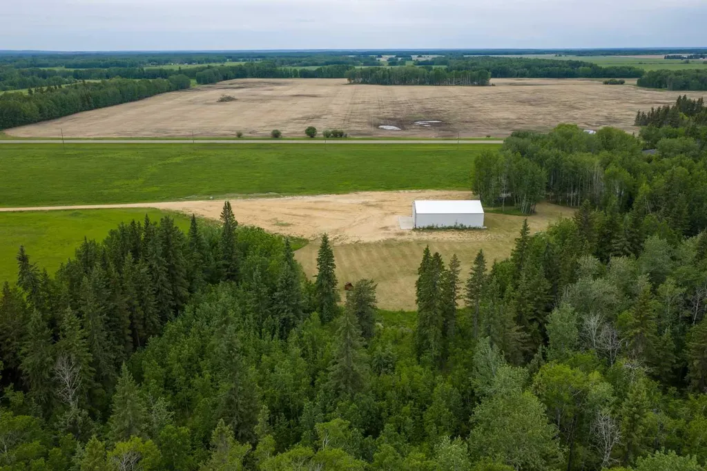 671059 Highway 813 Rural Athabasca County AB T9S 2A5