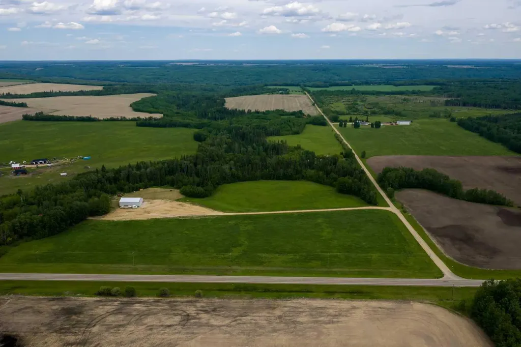 671059 Highway 813 Rural Athabasca County AB T9S 2A5