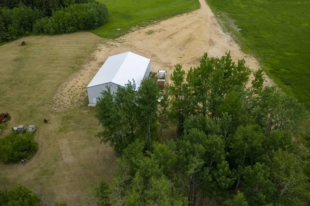 671059 Highway 813 Rural Athabasca County AB T9S 2A5