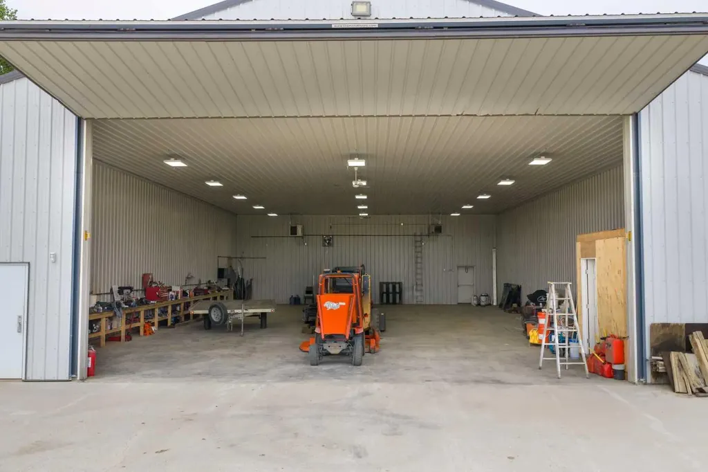 671059 Highway 813 Rural Athabasca County AB T9S 2A5