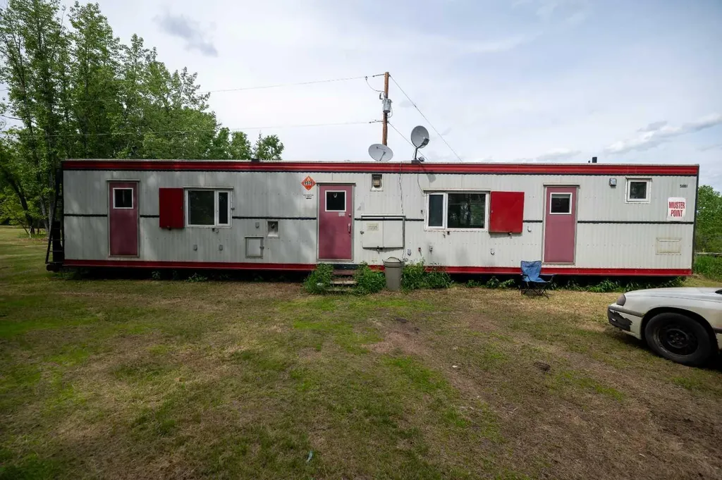 671059 Highway 813 Rural Athabasca County AB T9S 2A5