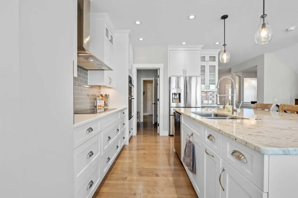 237 Kinniburgh Way Chestermere AB T1X 0R9