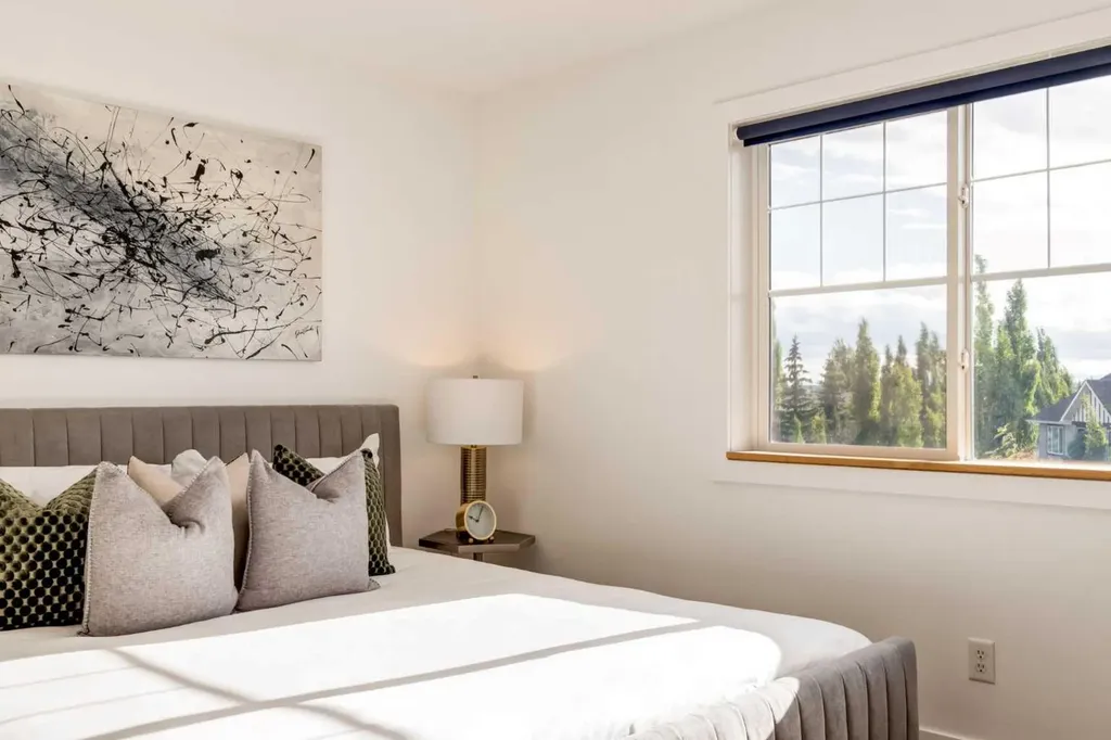 281 Cougar Ridge Drive SW Calgary AB T3H 0J3