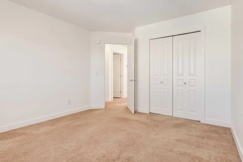 281 Cougar Ridge Drive SW Calgary AB T3H 0J3