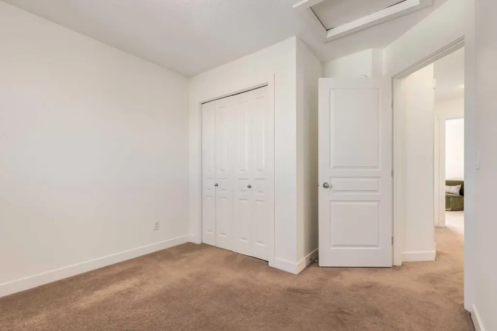 281 Cougar Ridge Drive SW Calgary AB T3H 0J3