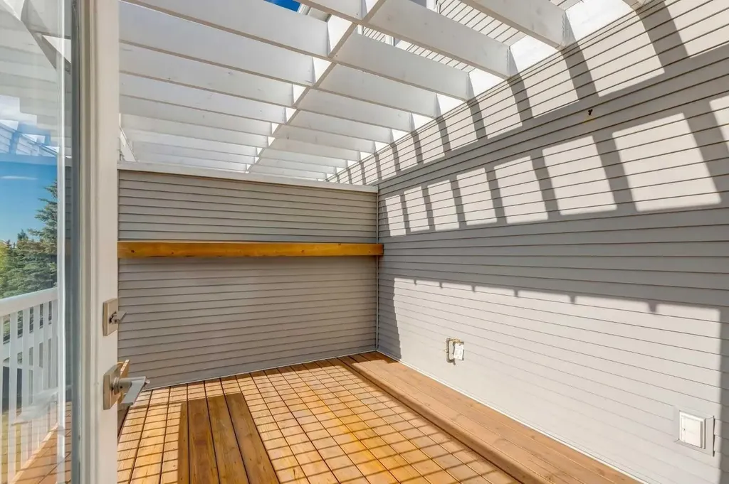 281 Cougar Ridge Drive SW Calgary AB T3H 0J3