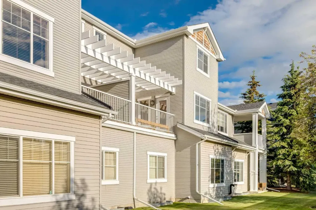 281 Cougar Ridge Drive SW Calgary AB T3H 0J3