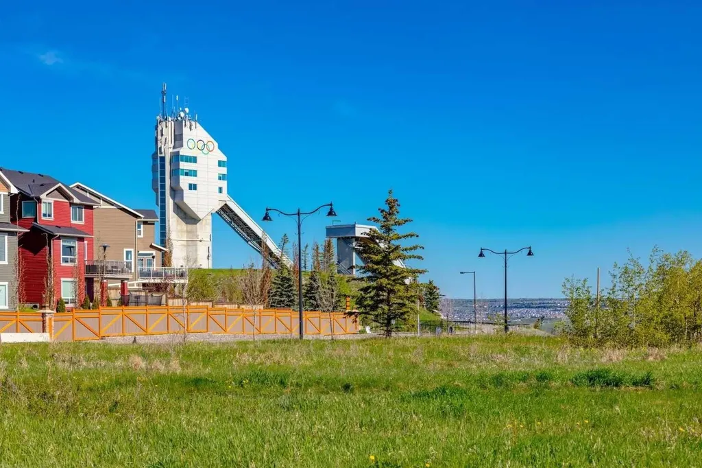 281 Cougar Ridge Drive SW Calgary AB T3H 0J3