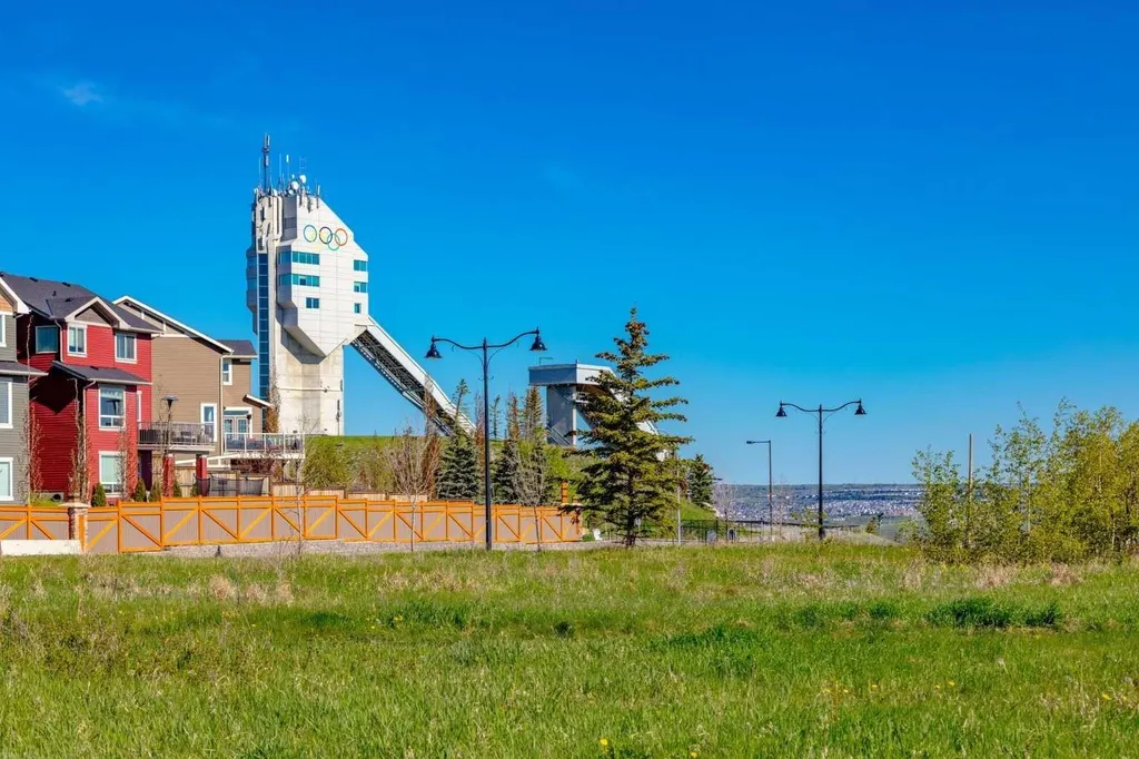 281 Cougar Ridge Drive SW Calgary AB T3H 0J3