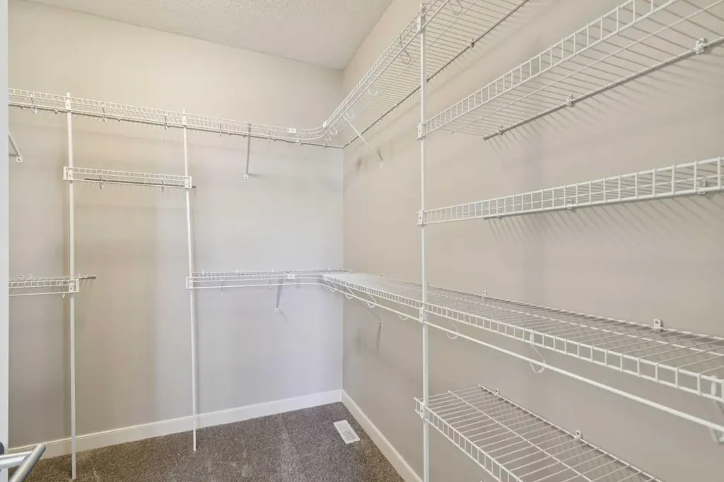 109 Mahogany Place SE Calgary AB T3M 1N9