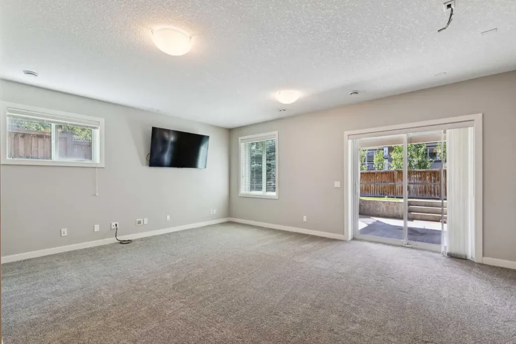 109 Mahogany Place SE Calgary AB T3M 1N9