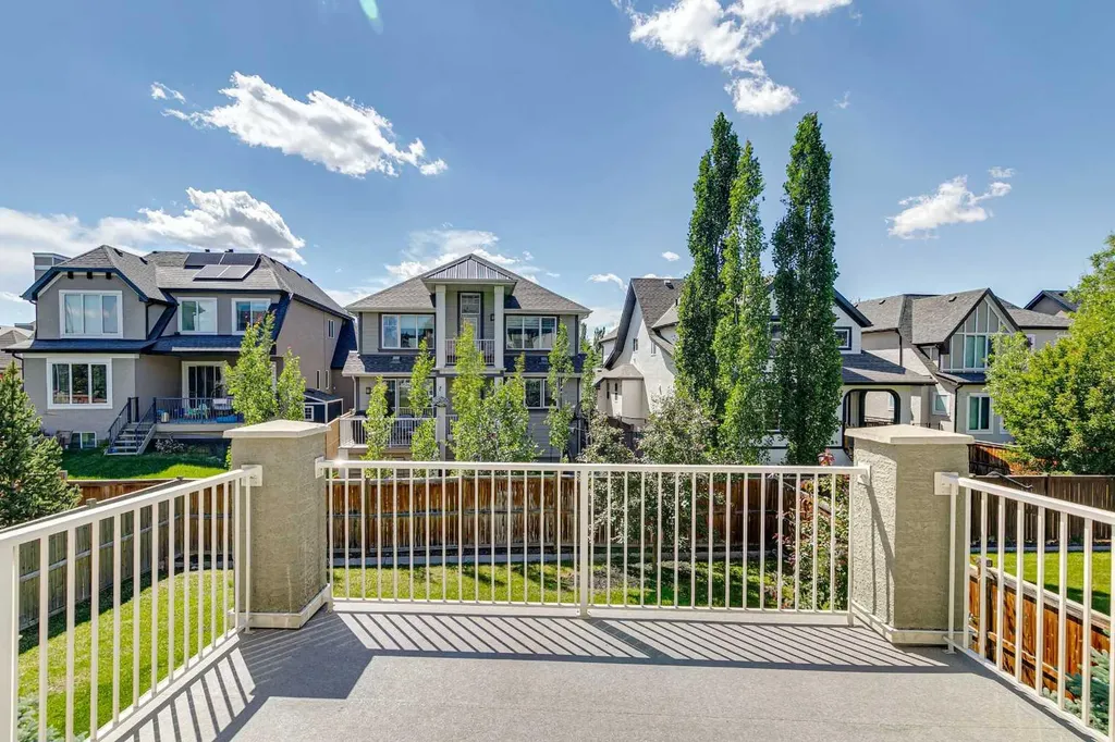 109 Mahogany Place SE Calgary AB T3M 1N9