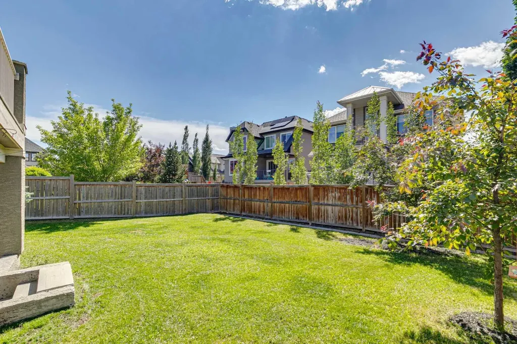 109 Mahogany Place SE Calgary AB T3M 1N9
