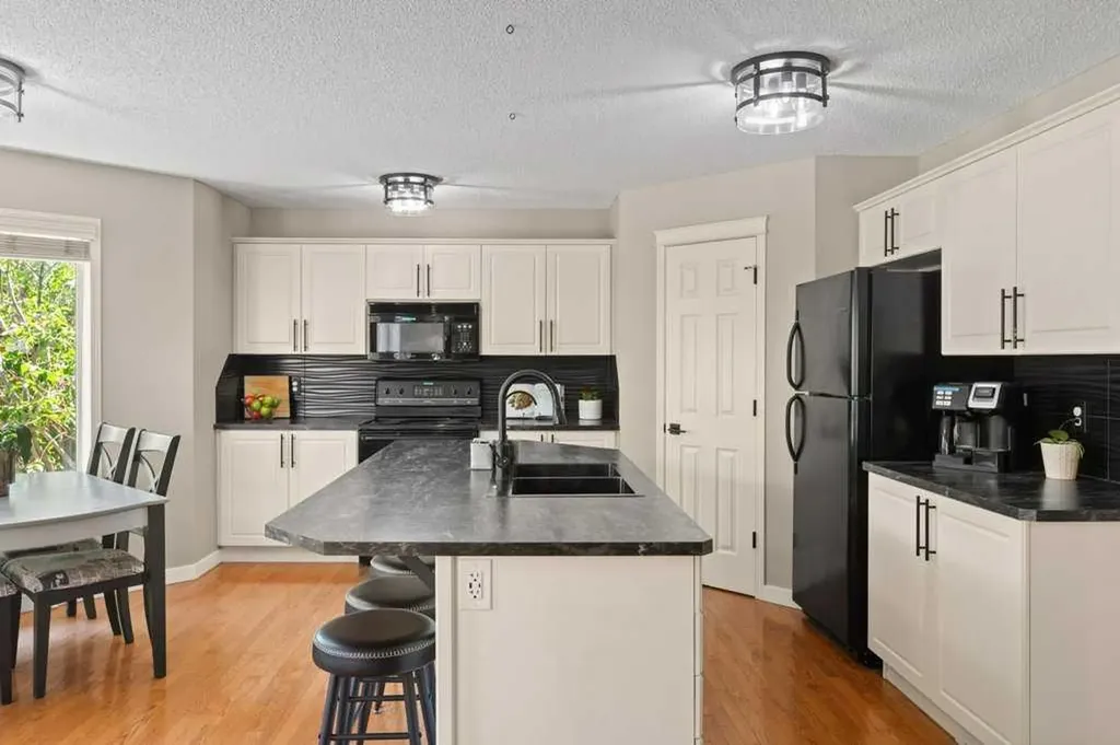 15 Valley Stream Circle NW Calgary AB T3B 5V9