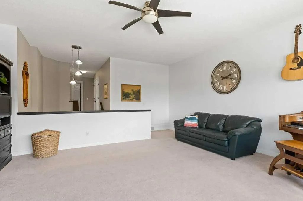 15 Valley Stream Circle NW Calgary AB T3B 5V9