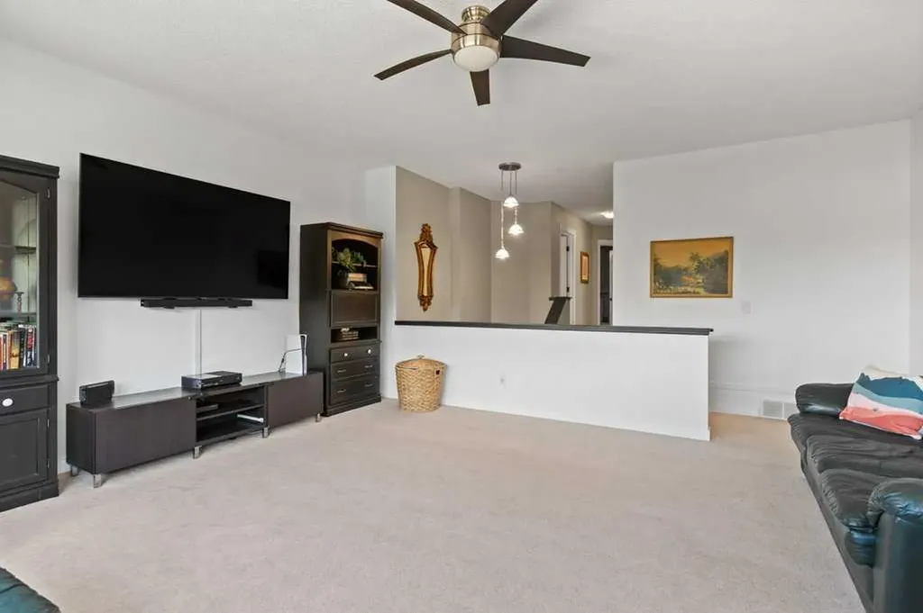 15 Valley Stream Circle NW Calgary AB T3B 5V9