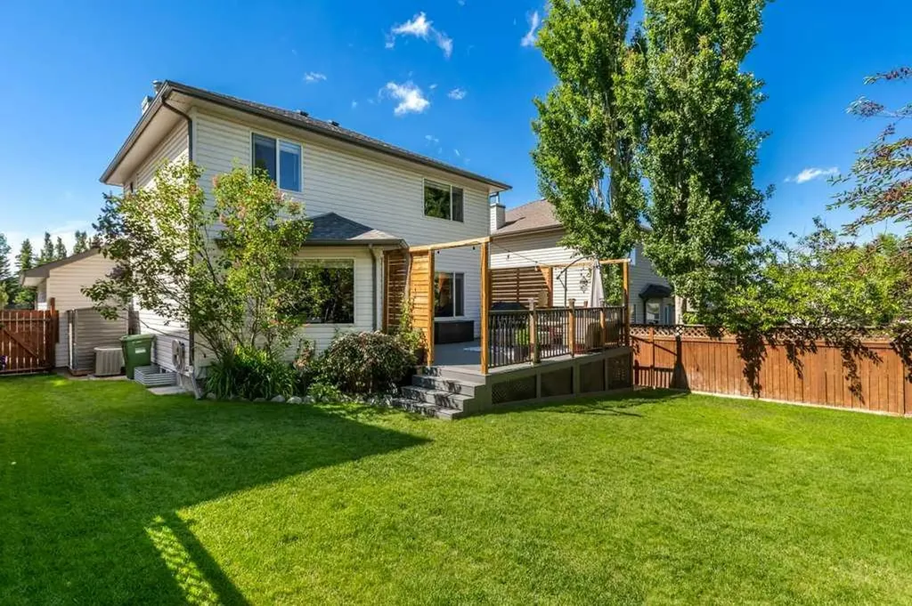 15 Valley Stream Circle NW Calgary AB T3B 5V9