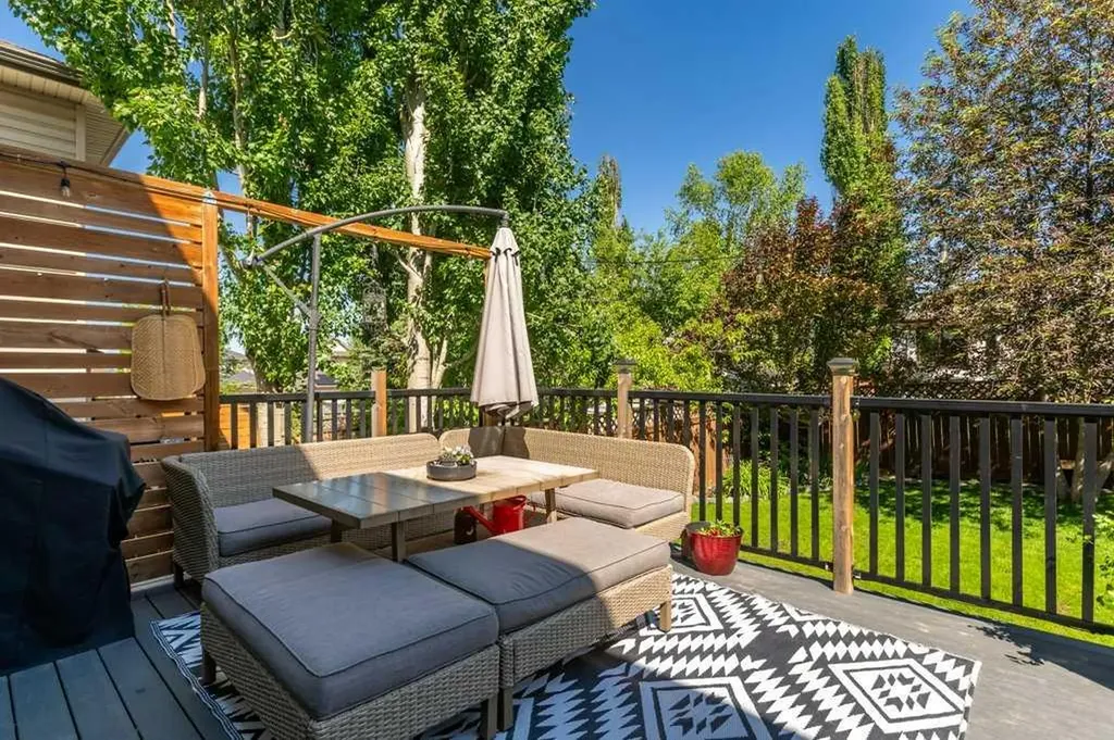 15 Valley Stream Circle NW Calgary AB T3B 5V9