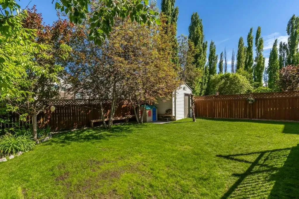 15 Valley Stream Circle NW Calgary AB T3B 5V9
