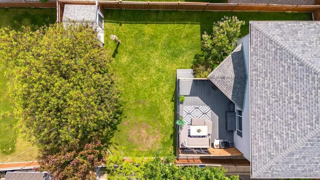 15 Valley Stream Circle NW Calgary AB T3B 5V9