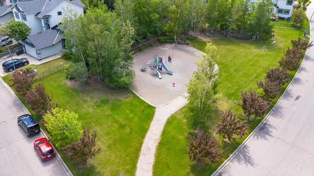 15 Valley Stream Circle NW Calgary AB T3B 5V9