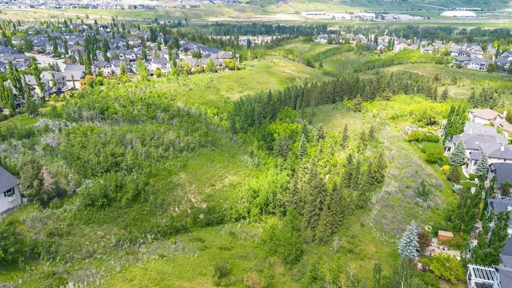 15 Valley Stream Circle NW Calgary AB T3B 5V9