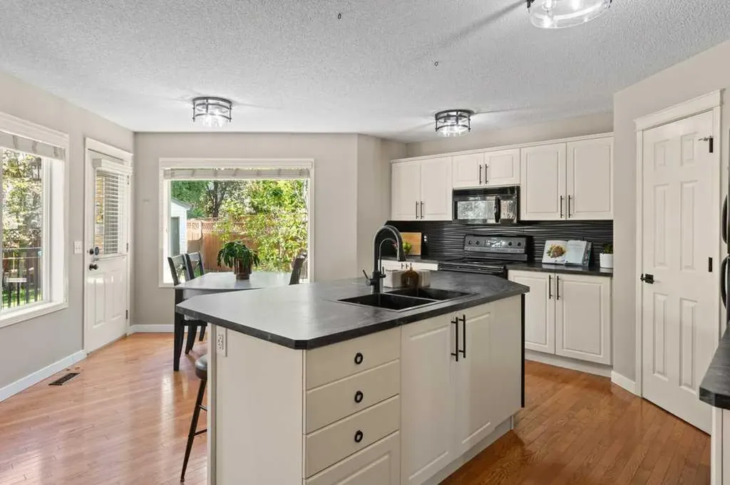 15 Valley Stream Circle NW Calgary AB T3B 5V9