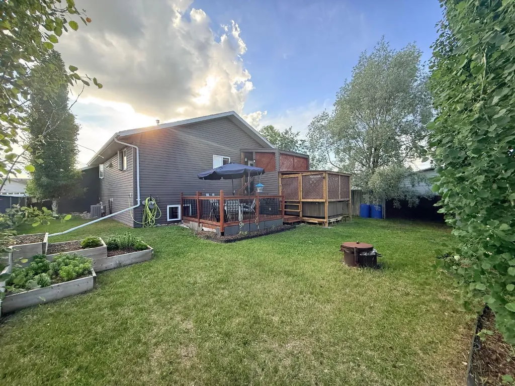 205 4 Street W Lashburn SK S0M 1H0