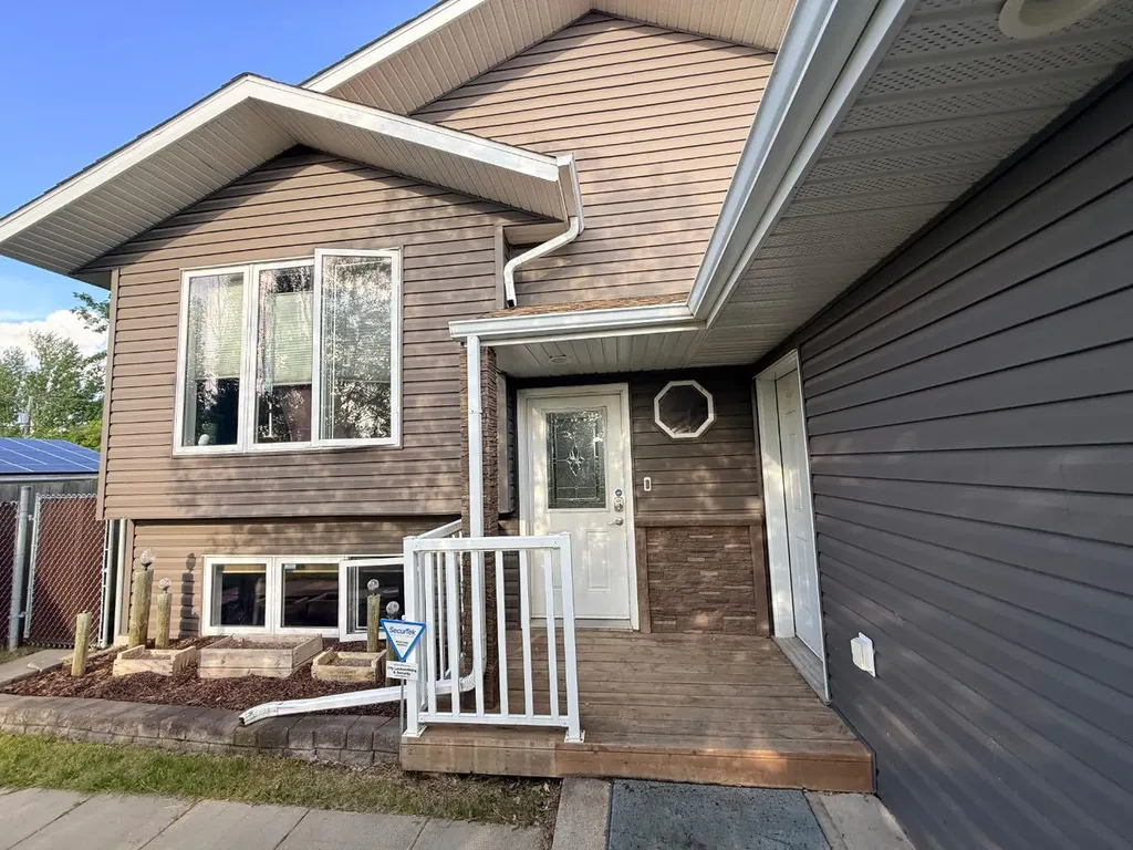 205 4 Street W Lashburn SK S0M 1H0