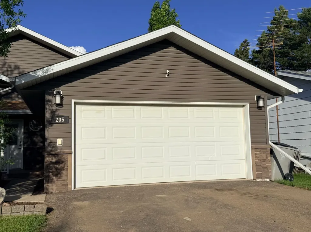 205 4 Street W Lashburn SK S0M 1H0