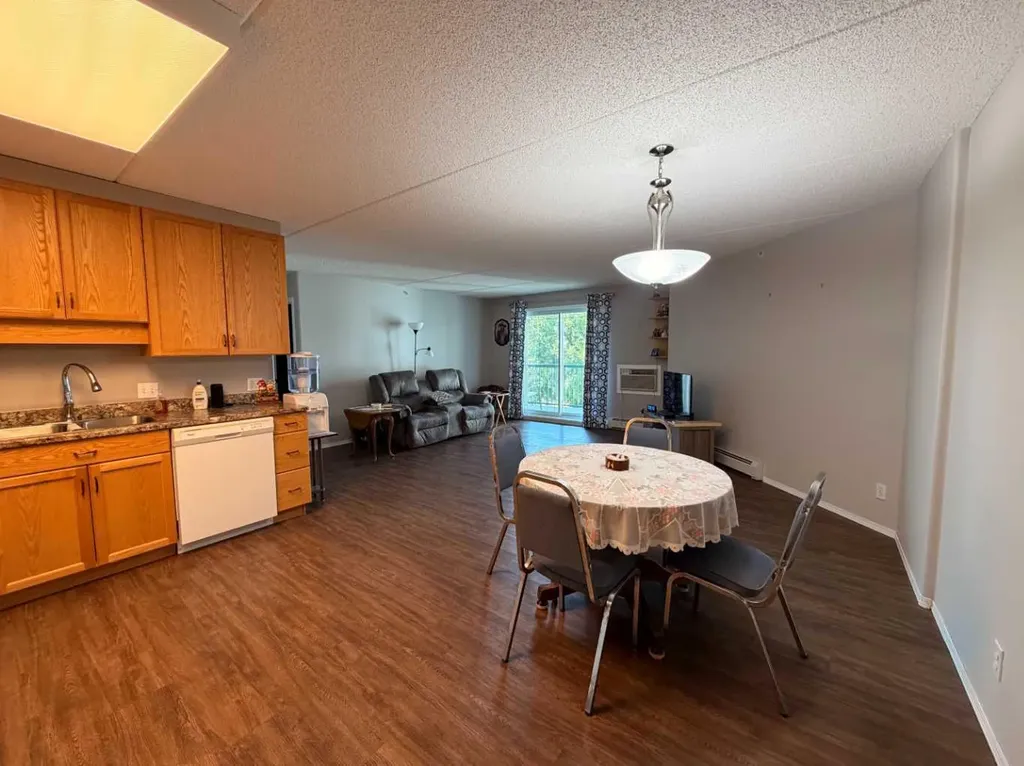 848 4 Avenue Wainwright AB T9W 1V6