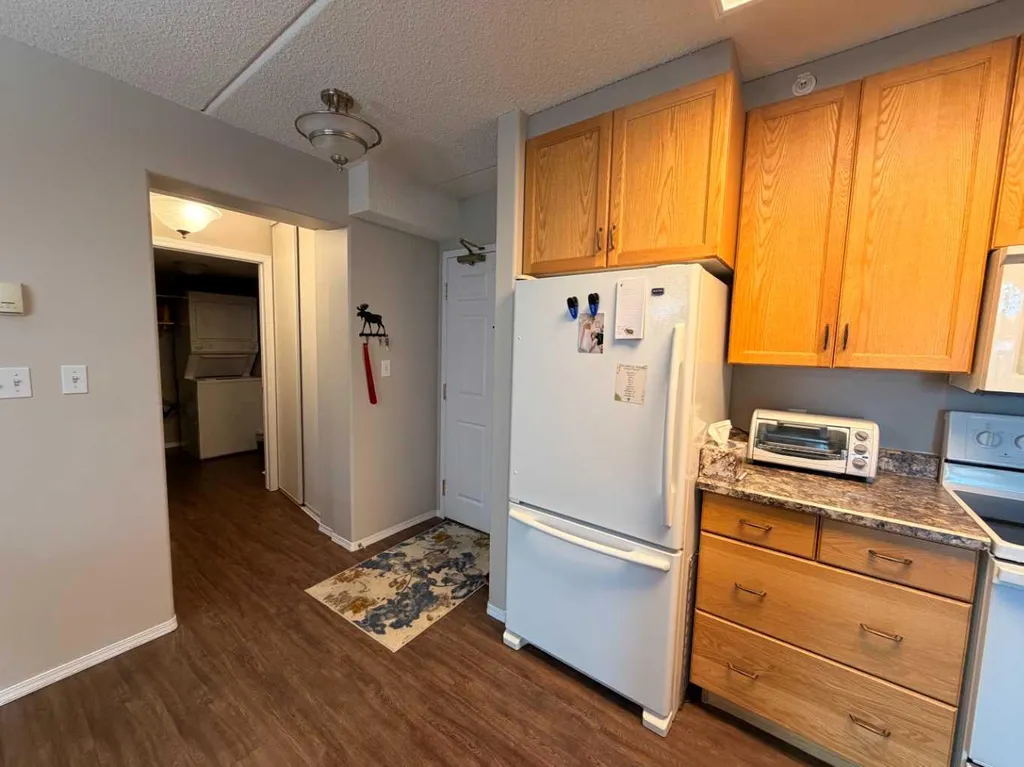 848 4 Avenue Wainwright AB T9W 1V6